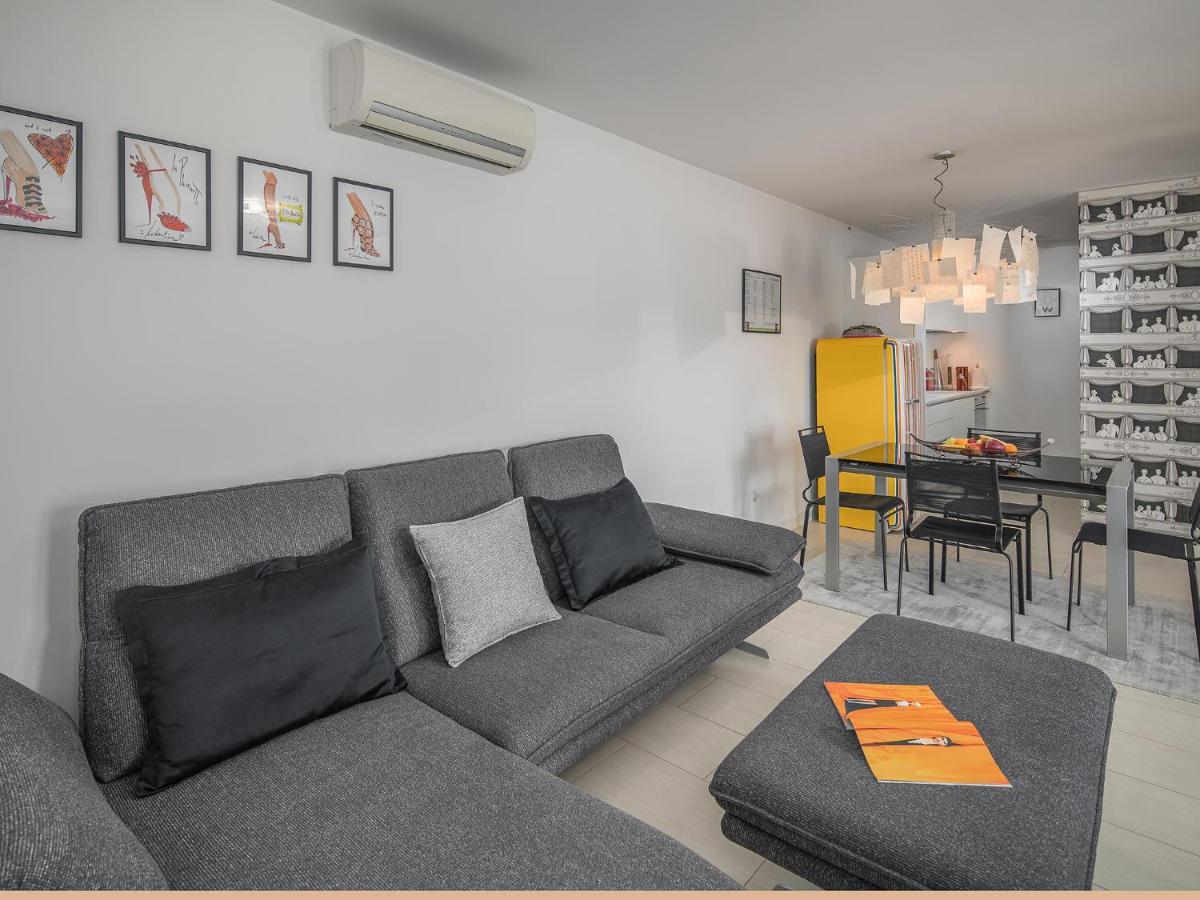 Apartment Residence Porec Bagian luar foto