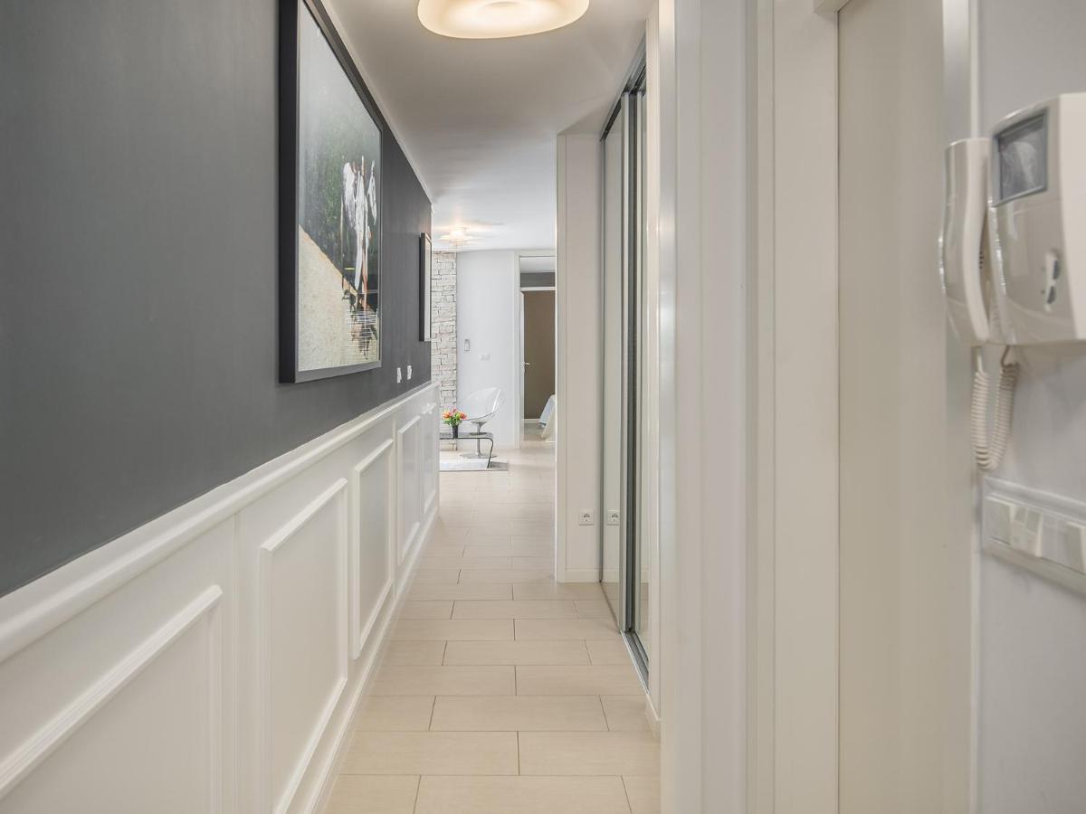 Apartment Residence Porec Bagian luar foto